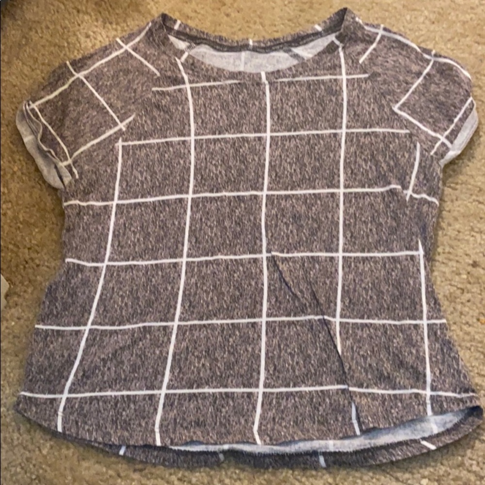Me to We top size small